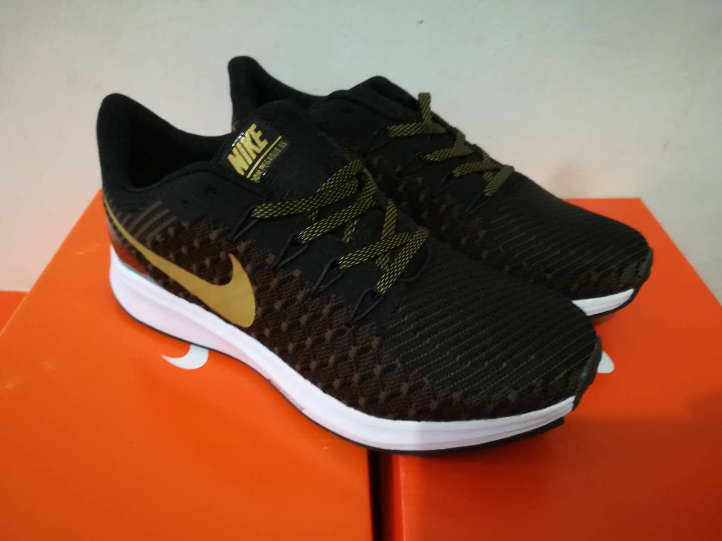 Nike Flyknit Lunar 2 iD Black Gold White Shoes - Click Image to Close